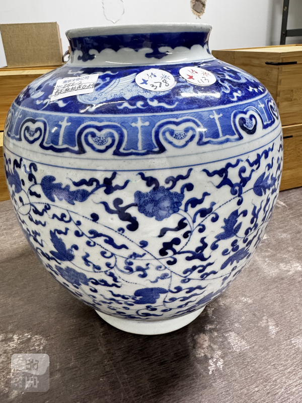 清 青花缠枝莲纹罐 - 图3